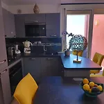 Somptueux T2 Climatise Avec Terrasse Et Parking A - Fr-1-472a-283 Apartment