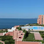 Appartement Somptueux T2 Climatisé Avec Terrasse Et Parking à - Fr-1-472a-283