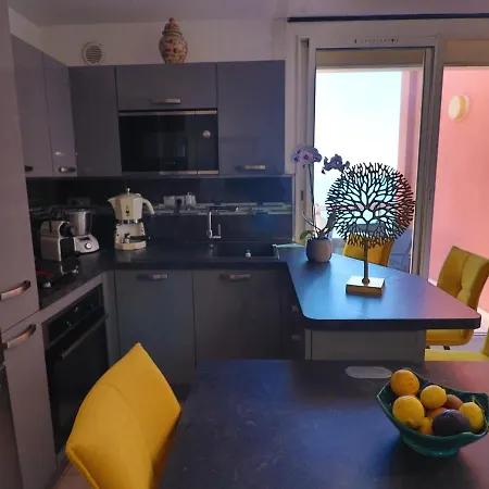 Somptueux T2 climatisé avec terrasse et parking à Sète - FR-1-472A-283 Appartamento