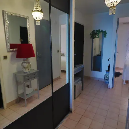 Somptueux T2 climatisé avec terrasse et parking à Sète - FR-1-472A-283 *