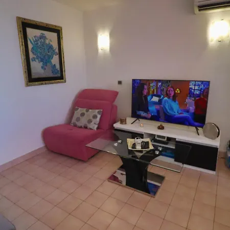 Somptueux T2 climatisé avec terrasse et parking à Sète - FR-1-472A-283 *