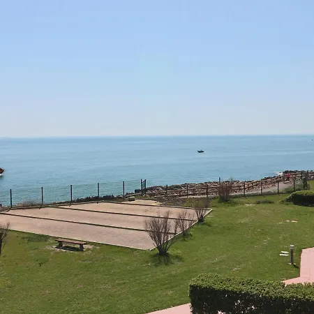 Apartment Somptueux T2 Climatise Avec Terrasse Et Parking A - Fr-1-472a-283 Sete