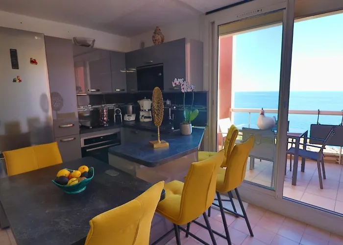 Somptueux T2 Climatise Avec Terrasse Et Parking A Sete - Fr-1-472A-283 * Sète